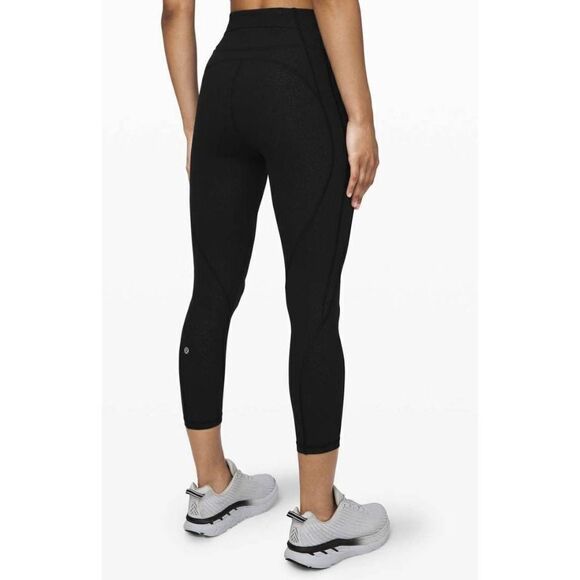 LULULEMON ATHLETICA Time To Sweat Crop 23' in Polar Shift Emboss Black Size 2 - Picture 2 of 4